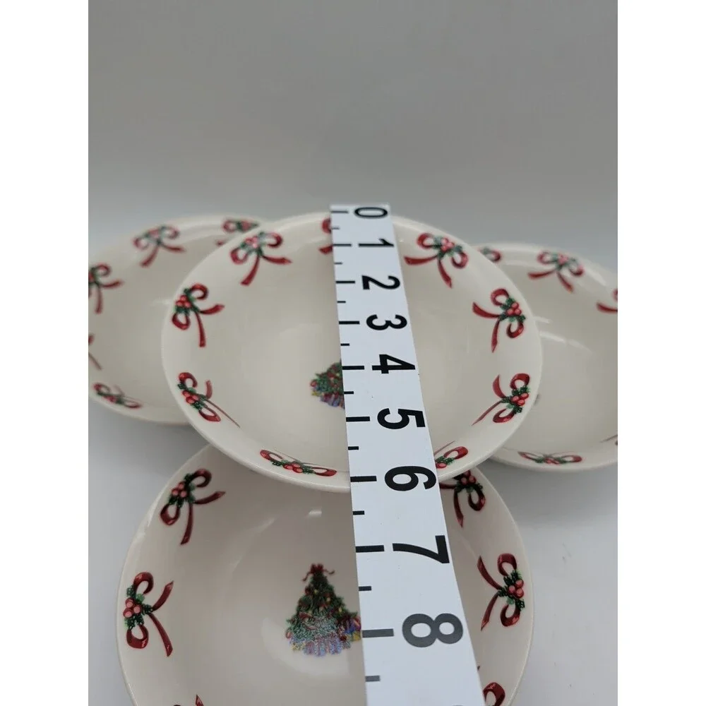 Set Of 4 Gibson Christmas Morning 6” Cereal Bowls  Tree Presents